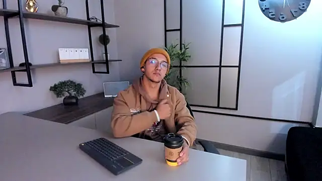 Andy Joy  online show from 11-12-25, 11:43