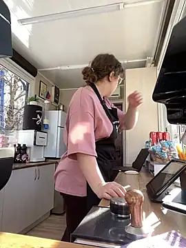 cinnabon  online show from 01-28-25, 08:57