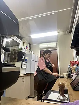 cinnabon  online show from 01-29-25, 02:42