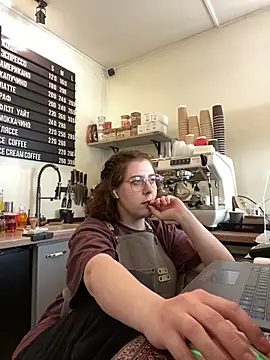 Snapshot of cinnabon_ chatting on 05-11-26, 02:45 cinnabon online show from 05-11-26, 02:45