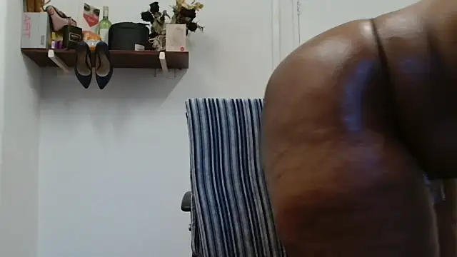 xTALLSEXYBUMx online show from 10-14-25, 03:51