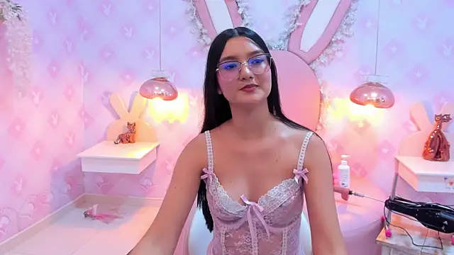 Saraa Skinny online show from 01-25-25, 02:47