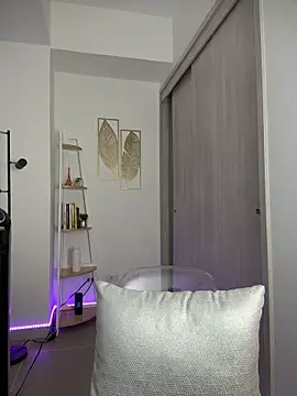 Snapshot of rubyhill_2711 chatting on 12-14-25, 12:05 rubyhill 2711 online show from 12-14-25, 12:05