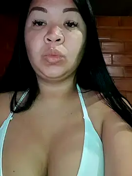 Snapshot of Chantal_lopez chatting on 01-21-25, 01:43 Chantal lopez online show from 01-21-25, 01:43