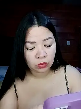 Snapshot of Chantal_lopez chatting on 12-20-25, 04:36 Chantal lopez online show from 12-20-25, 04:36