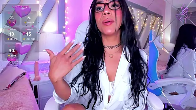 Amber villalobos  online show from 01-25-25, 09:57