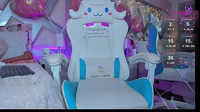 Amber villalobos  online show from 02-14-25, 10:28