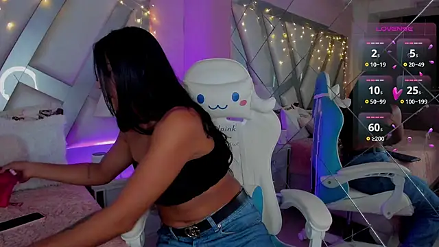 Amber villalobos  online show from 02-20-25, 08:58