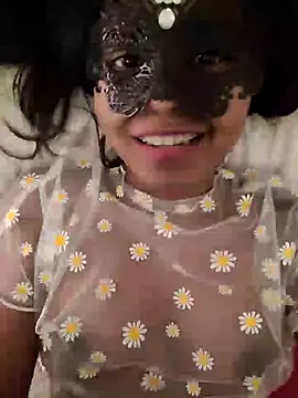 Bella Luna18 online show from 12-31-24, 05:40