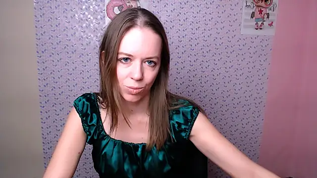Snapshot of GloriaSi_ chatting on 12-31-24, 10:15 GloriaSi  online show from 12-31-24, 10:15