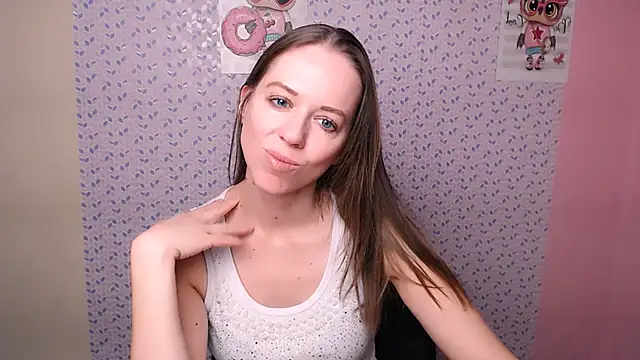 Snapshot of GloriaSi_ chatting on 01-05-25, 10:32 GloriaSi  online show from 01-05-25, 10:32