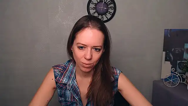 Snapshot of GloriaSi_ chatting on 03-15-25, 06:58 GloriaSi  online show from 03-15-25, 06:58