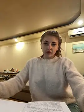 Snapshot of sexyy_girl_ chatting on 12-17-24, 08:56 sexyy girl  online show from 12-17-24, 08:56