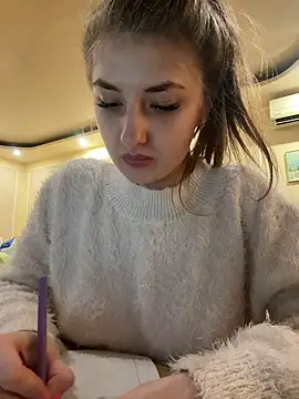 Snapshot of sexyy_girl_ chatting on 12-20-24, 03:10 sexyy girl  online show from 12-20-24, 03:10