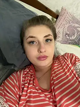 Snapshot of sexyy_girl_ chatting on 12-23-24, 05:11 sexyy girl  online show from 12-23-24, 05:11