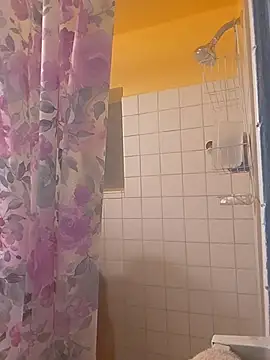 Snapshot of Jovende28 chatting on 11-02-25, 10:28 Jovende28 online show from 11-02-25, 10:28