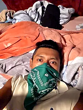 Snapshot of Jovende28 chatting on 11-04-25, 02:21 Jovende28 online show from 11-04-25, 02:21