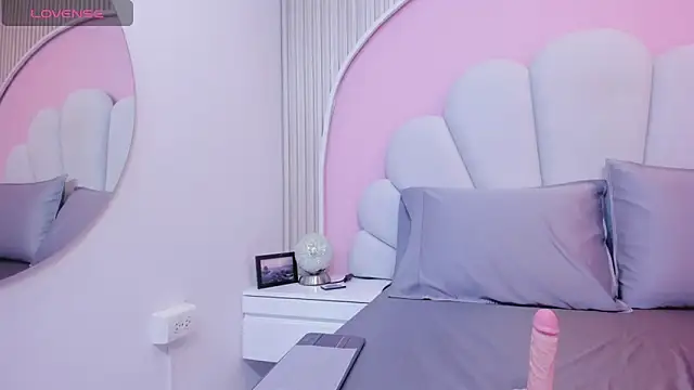 Snapshot of Meli_castillo chatting on 02-27-25, 05:04 Meli castillo online show from 02-27-25, 05:04