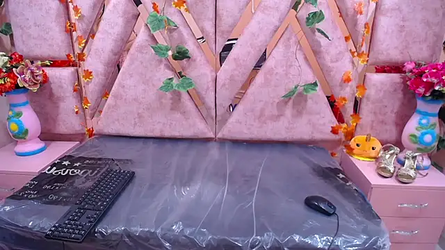 Snapshot of CataleyaLars20 chatting on 02-03-25, 12:47 CataleyaLars20 online show from 02-03-25, 12:47