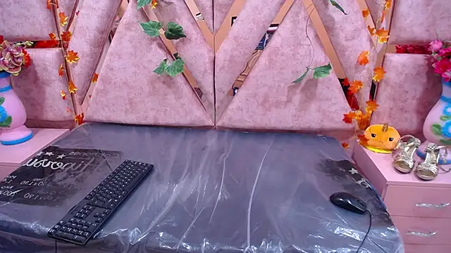 Snapshot of CataleyaLars20 chatting on 02-03-25, 03:49 CataleyaLars20 online show from 02-03-25, 03:49