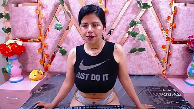 Snapshot of CataleyaLars20 chatting on 02-06-25, 12:59 CataleyaLars20 online show from 02-06-25, 12:59