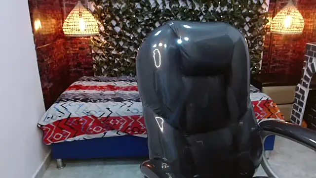 Snapshot of JackSwan18 chatting on 01-15-25, 12:58 JackSwan18 online show from 01-15-25, 12:58