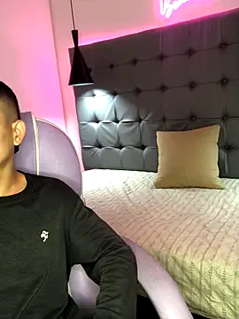 Snapshot of JackSwan18 chatting on 10-08-25, 12:30 JackSwan18 online show from 10-08-25, 12:30