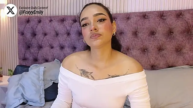 EMILYY FOXY online show from 10-17-25, 07:16