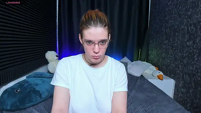 KIKI Krash online show from 02-13-25, 04:17