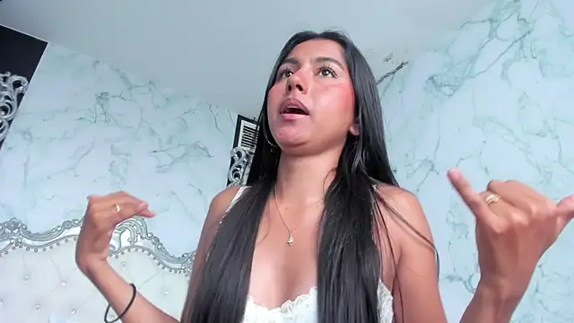 Emmy Cute18 online show from 10-14-25, 02:51