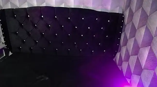 Sofiacowperx online show from 02-07-25, 07:06