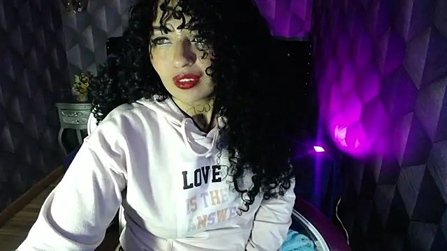 Sofiacowperx online show from 02-24-25, 10:48