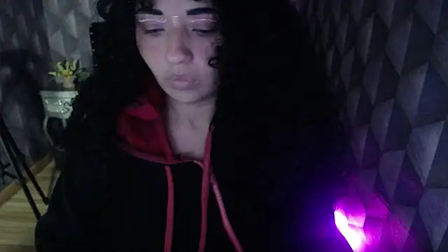 Sofiacowperx online show from 02-25-25, 07:36