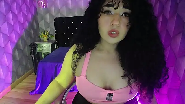 Sofiacowperx online show from 02-26-25, 01:52