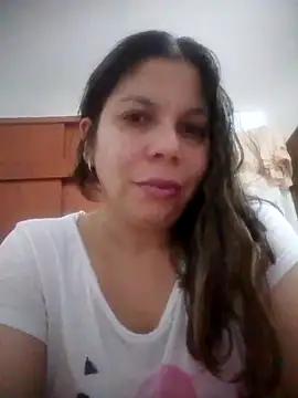 Carliina Soussa online show from 10-06-25, 02:31