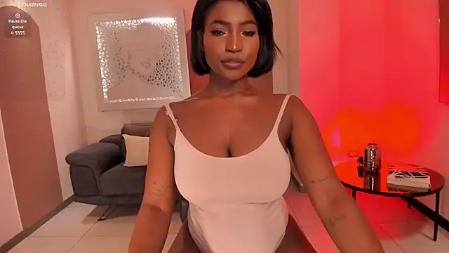 Snapshot of SavannahStorm chatting on 02-15-25, 10:10 SavannahStorm online show from 02-15-25, 10:10