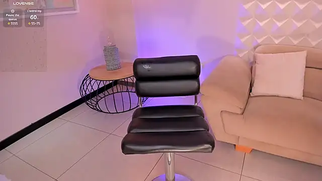 Snapshot of SavannahStorm chatting on 02-24-25, 10:25 SavannahStorm online show from 02-24-25, 10:25