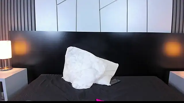 liz goth online show from 02-14-25, 04:09