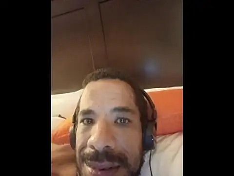 Tjskigh online show from 10-23-25, 04:17