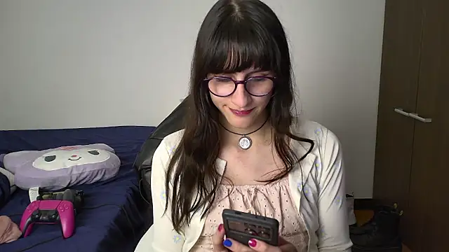 Snapshot of Alice_love29 chatting on 01-07-25, 01:38 Alice love29 online show from 01-07-25, 01:38