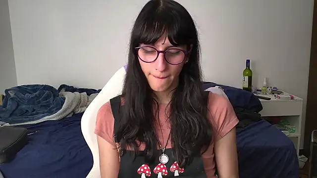 Snapshot of Alice_love29 chatting on 02-16-25, 09:59 Alice love29 online show from 02-16-25, 09:59