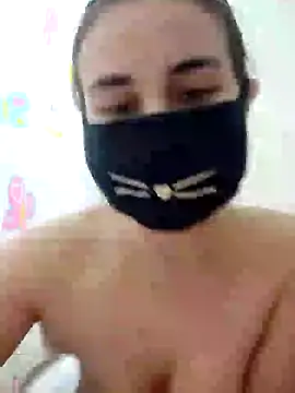 Snapshot of MikaKors chatting on 02-10-25, 04:47 MikaKors online show from 02-10-25, 04:47