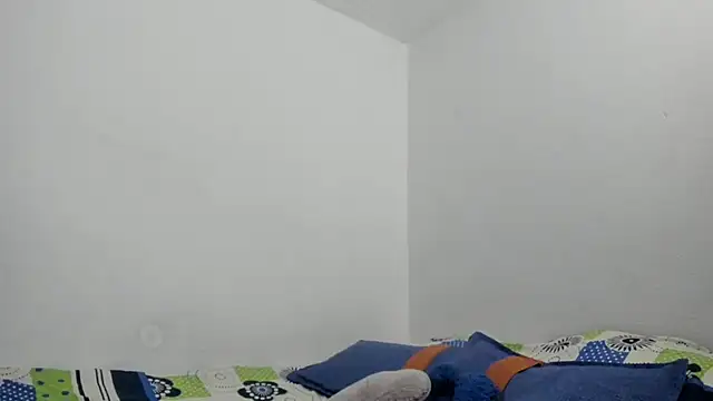 Snapshot of Nathaly_love96 chatting on 12-16-24, 08:05 Nathaly love96 online show from 12-16-24, 08:05