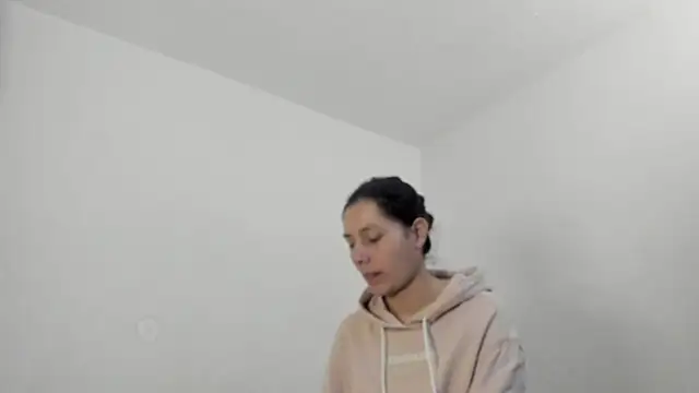 Snapshot of Nathaly_love96 chatting on 01-08-25, 06:52 Nathaly love96 online show from 01-08-25, 06:52