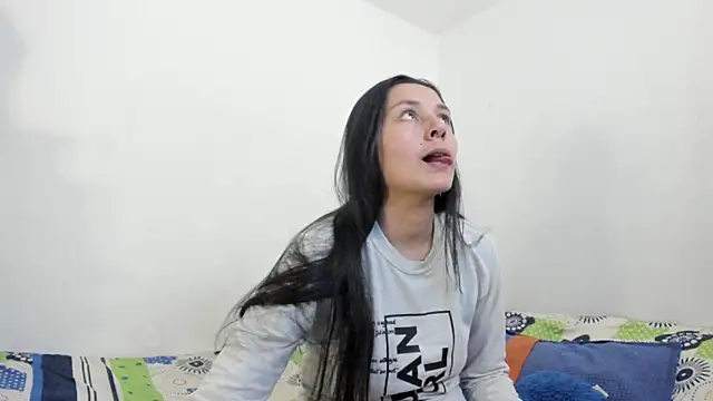 Snapshot of Nathaly_love96 chatting on 01-20-25, 06:21 Nathaly love96 online show from 01-20-25, 06:21