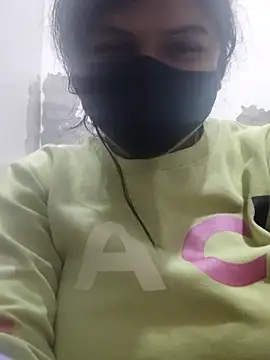 illay love online show from 12-19-25, 05:25