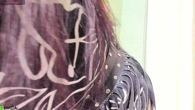 Margaret Clark  online show from 12-15-25, 11:25