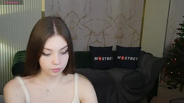 Beatrice 054 online show from 12-16-24, 08:31