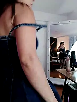 Adel Nesbiit online show from 03-31-26, 07:47