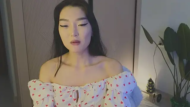 Snapshot of AudreyMell chatting on 12-11-24, 02:44 AudreyMell online show from 12-11-24, 02:44